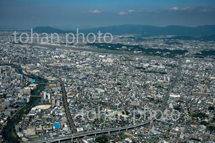 福岡県南区より福岡市街地と福岡空港(2020/10)