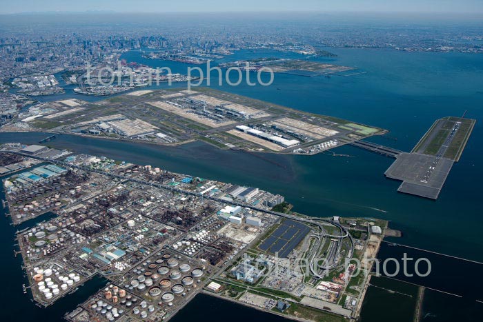 京浜工業地区(千鳥町,浮島地区)より羽田空港(2020/5)