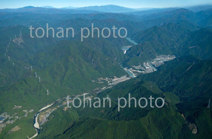 天竜川と佐久間ダム(佐久間地区周辺)(2020/11)