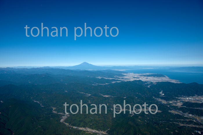 藤枝市中ノ会地区より富士山(2020/11)