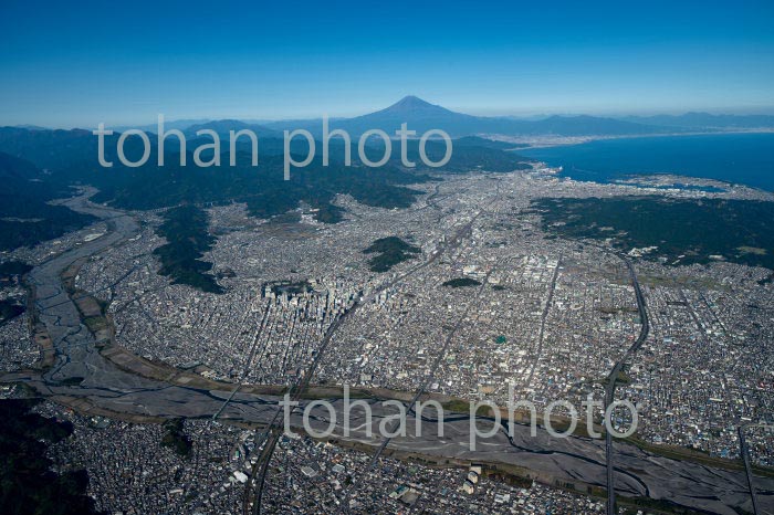 静岡市の街並みより富士山(2020/11)