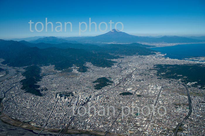 静岡市の街並みより富士山(2020/11)