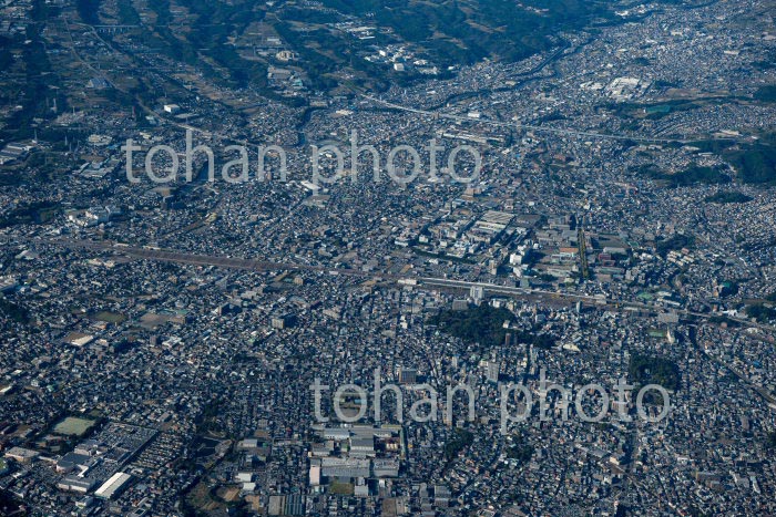 三島駅と三島市の街並み(2020/11)