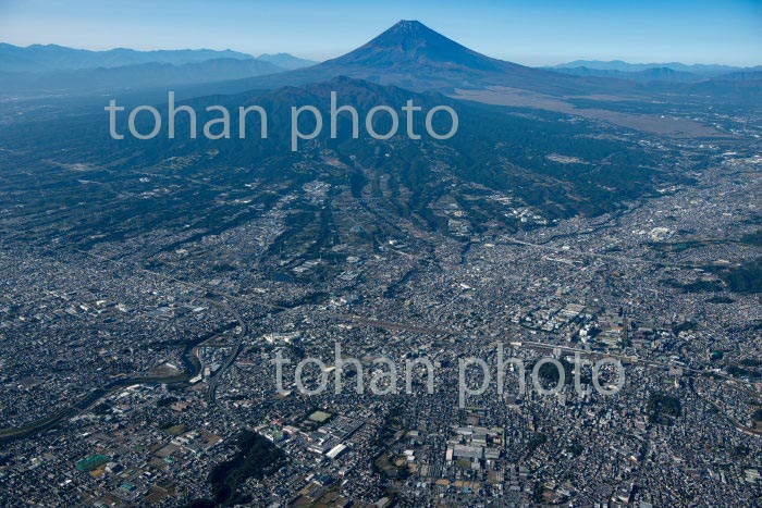 三島市の街並みより富士山(2020/11)