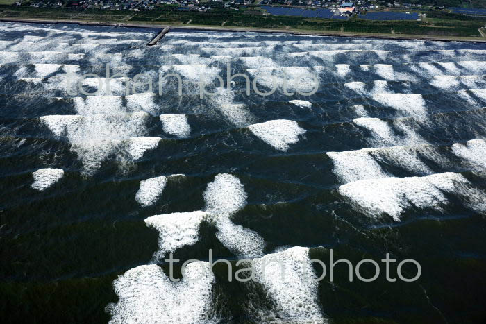 台風翌日の九十九里浜の波のうねり模様(匝瑳市長谷付近)(2021/10)