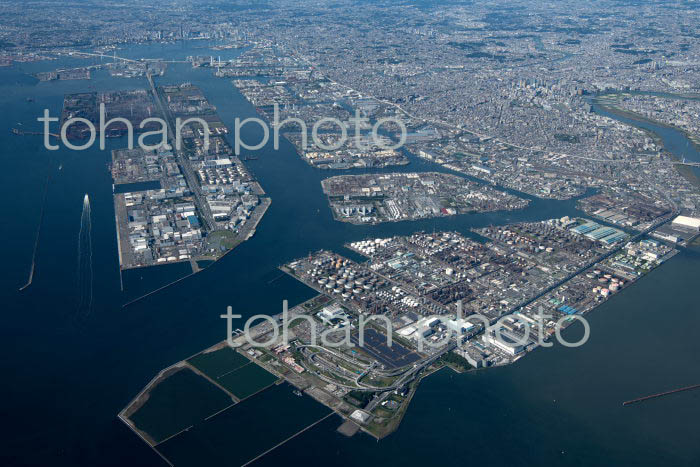 京浜工業地帯(川崎港より横浜港方面)(2021/10)