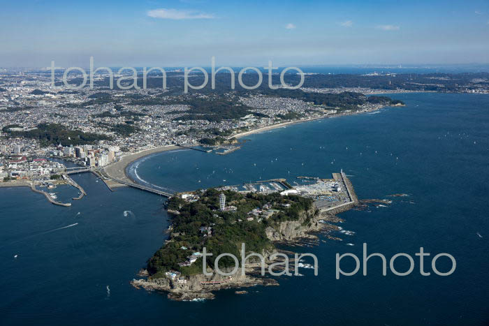 江の島と鎌倉方面の海岸線(2021/10)