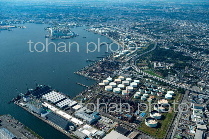 横浜石油化学コンビナート(豊浦町,千鳥町より根岸)と横浜港(2021/10)