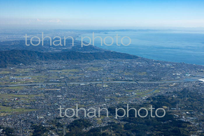 足柄平野(小田原市内陸地)より湘南海岸(2021/11)