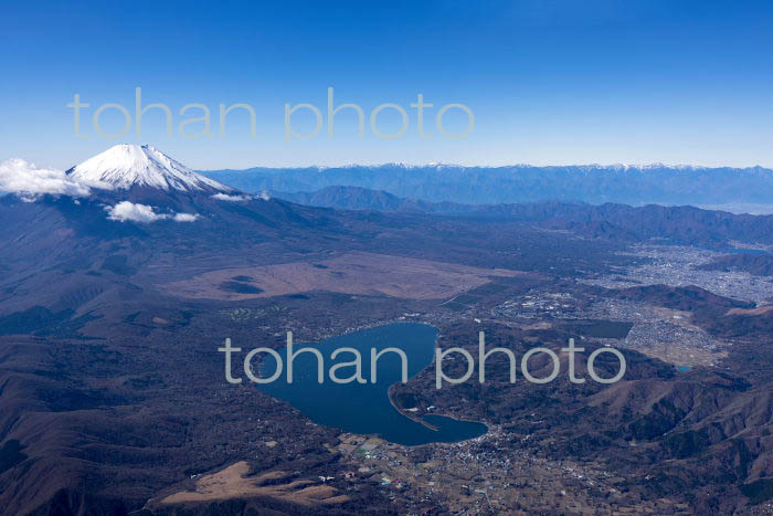 富士五湖と富士山(山中湖より本栖湖方面)(2021/11)