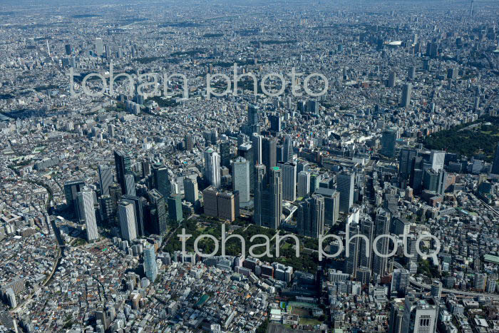 新宿西口高層ビル群,新宿駅周辺より東京の街並み(2022/10)