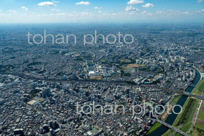 赤羽駅と赤羽の街並み(2022/10)