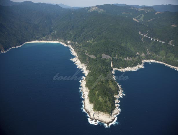 大隅半島,戸崎周辺より内之浦の浜辺(海食洞)(2012/10)