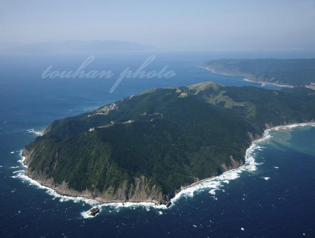 都井岬と都井岬灯台(志布志湾と日向灘)日南海岸国定公園(2012/10)