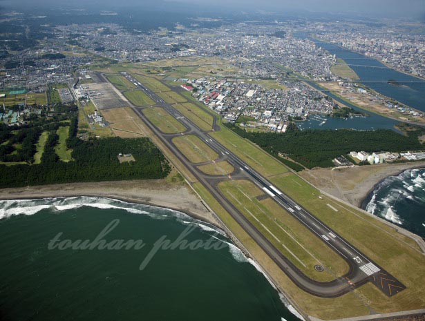 宮崎空港より宮崎市街地(2012/10)