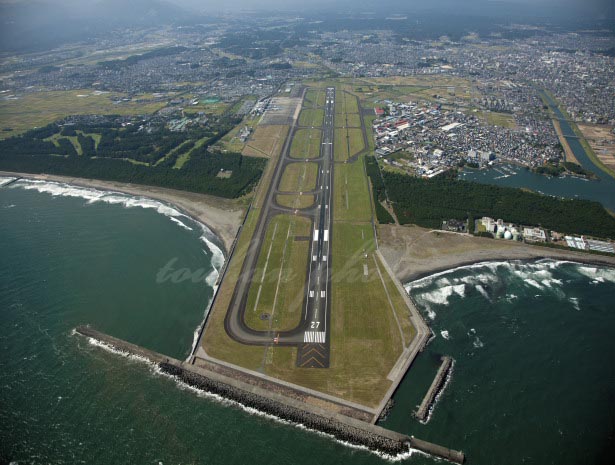 宮崎空港全景(2012/10)