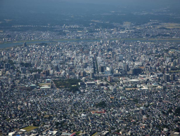 宮崎港より宮崎市街地(2012/10)