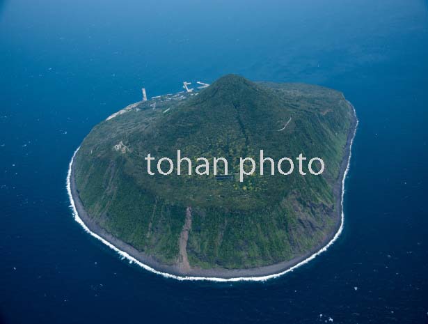 利島全景(富士箱根伊豆国立公園)伊豆諸島(2016/5)