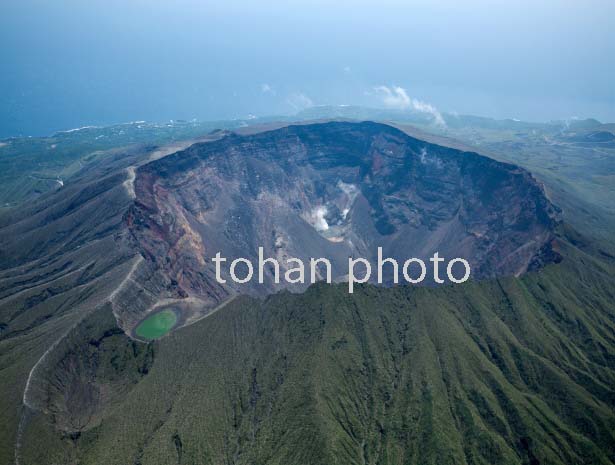 三宅島(東より雄山火口周辺)伊豆諸島(富士箱根伊豆国立公園)(2016/5)