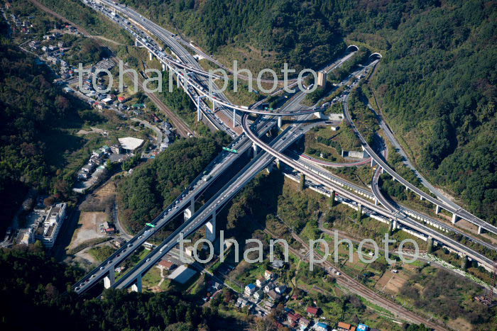 八王子JCT(中央自動車道,首都圏中央連絡自動車道)(2019/11)