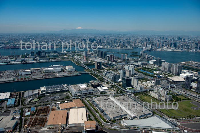 有明,お台場周辺より東京の街並みと富士山(2020/5)