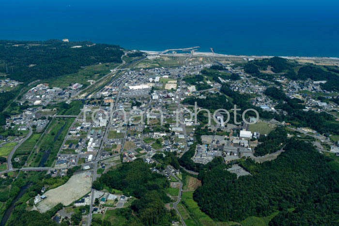 富岡駅と富岡の町並み(2023728)