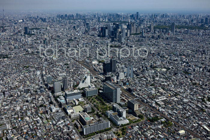 中野駅周辺より新宿方面の街並み(202354)