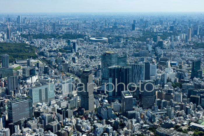 渋谷駅周辺より東京の街並み(2023617)