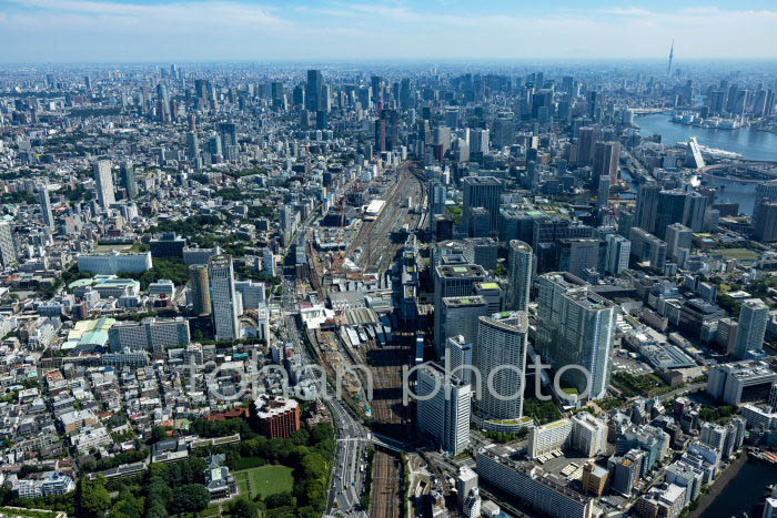 品川駅周辺より東京の街並み(2023617)