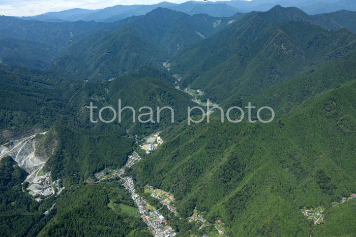 檜原村(京都島嶼部を除いた唯一の村)全景と山並み(202391)