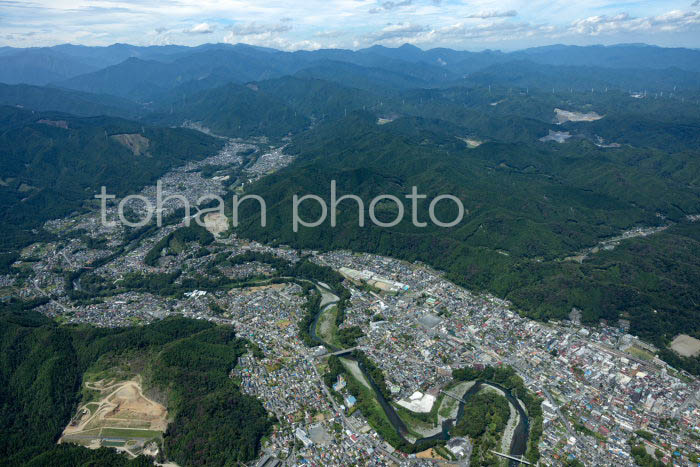 多摩川(青梅の町並みより奥多摩,上流方面)(202391)