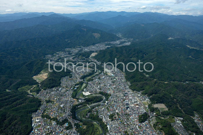 多摩川(青梅の町並みより奥多摩,上流方面)(202391)