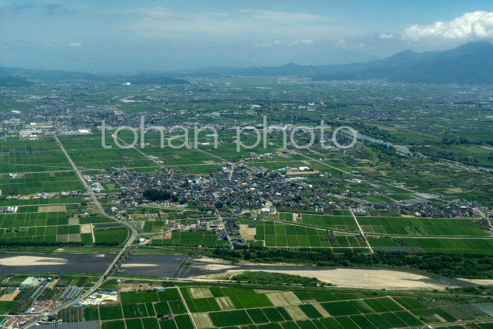 山形盆地(手前寒河江川より西村山郡河北町方面)(2023728)