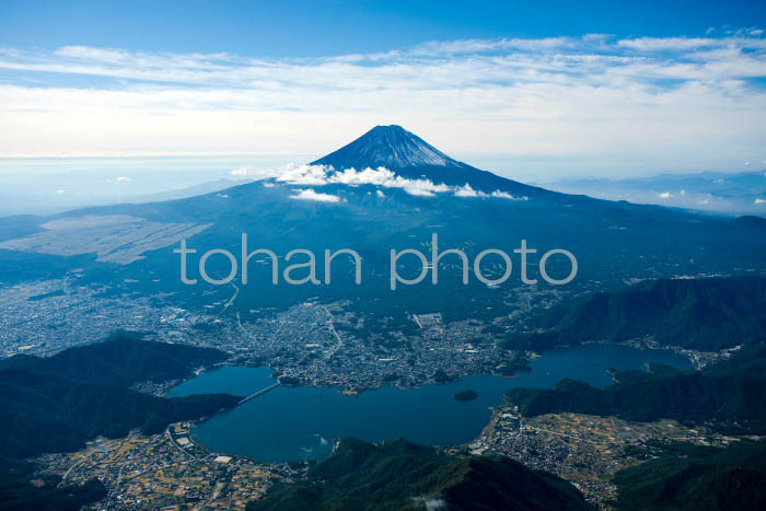 富士山(山梨県南都留郡河口湖周辺より富士山)2011,04