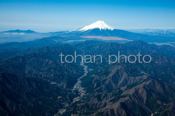 道志みちより富士山(山梨県南都留郡道志村)201303