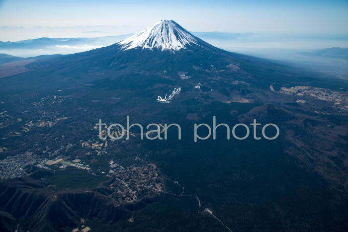 青木ヶ原樹海周辺より富士山(山梨県南都留郡)201309