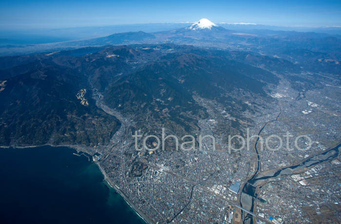 小田原市街地と箱根より富士山(神奈川県小田原市)201303