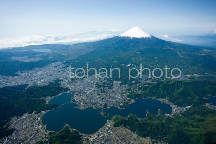 川口湖より富士山(山梨県南都留富士河口湖町)201305