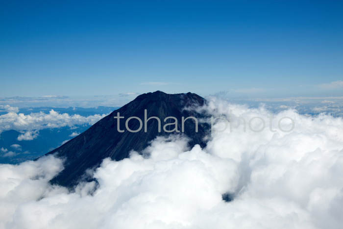 富士山山頂と雲(山梨県南都留郡)201308