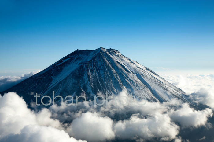 富士山と雲(山梨県南都留郡)201410