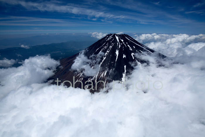 富士山と雲海(山梨県駿東郡)201505