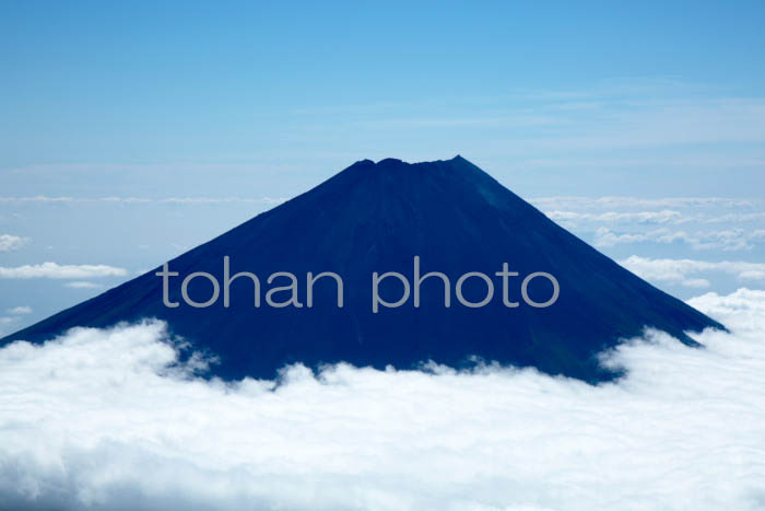 富士山と雲海(静岡県富士宮市)201509