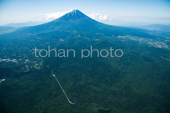 富士山と青木ヶ原樹海(山梨県南都留郡)201606