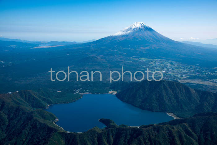 本栖湖周辺より富士山(山梨県南都留郡富士河口湖町)201710