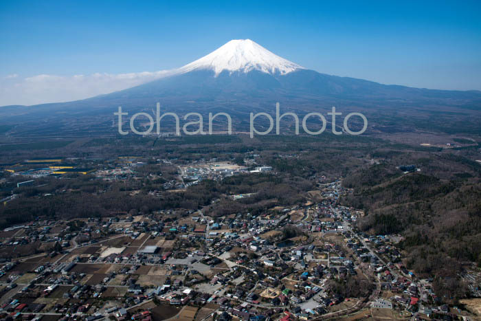 忍野村より富士山(山梨県南都留郡忍野村201804