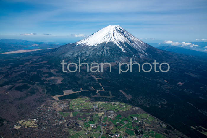 富士山と青木ヶ原樹海(山梨県南都留郡)201904