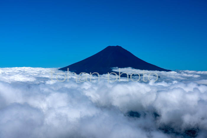 雲海と富士山(山梨県南都留郡)201909