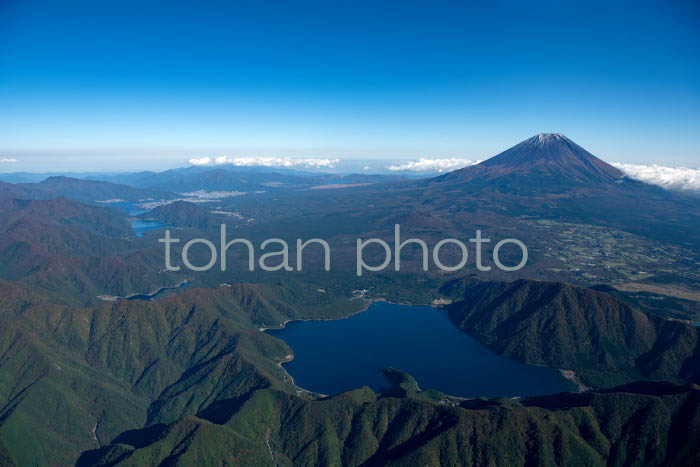 富士五湖と富士山(山梨県南都留郡)202010