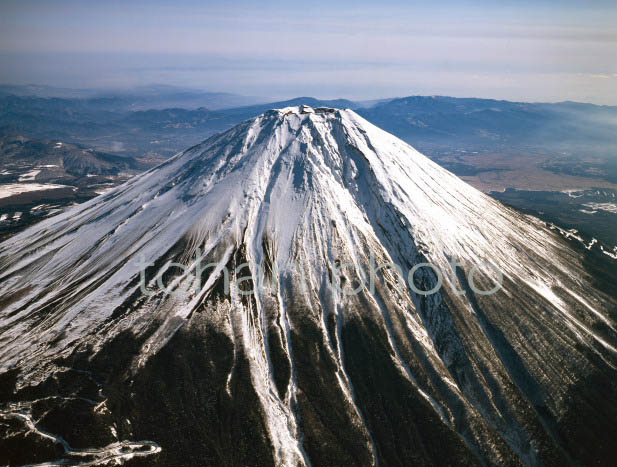 富士山と大沢崩れ後方相模湾(山梨県南都留郡)199802