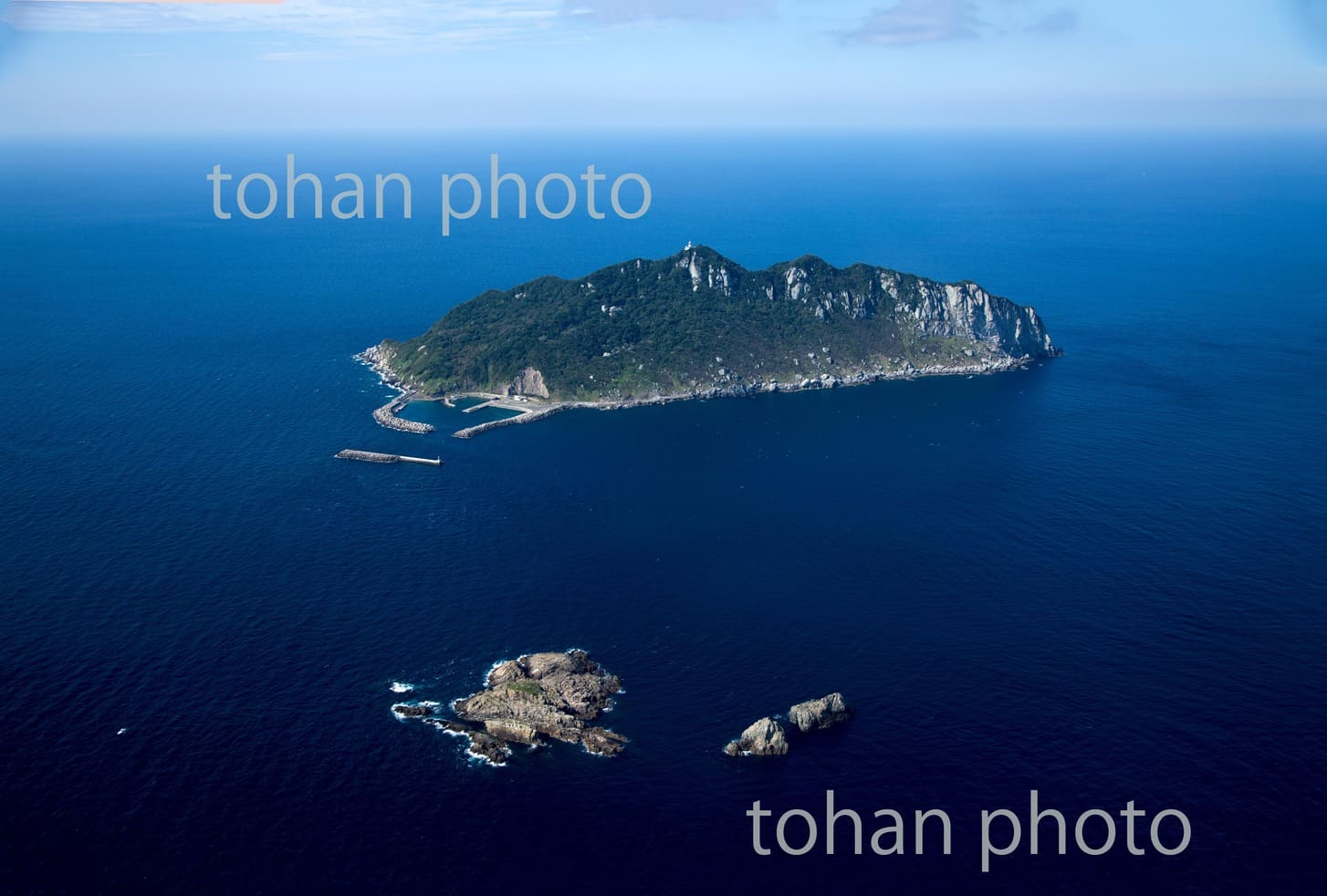 小屋島と沖ノ島(宗像・沖ノ島と関連遺産群,世界遺産暫定リスト)玄界灘-福岡